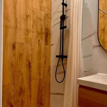 Amazing 1 Center, Sauna Apartment
